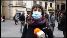 Unes dos-centes persones s’han concertat a la Plaça Major de Manresa per rebutjar la violència masclista