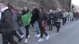 Manifestació contra l’assetjament escolar a Sallent