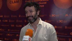 Rodrigo Sorogoyen rep el Premi d’Honor del Festival Clam 2023