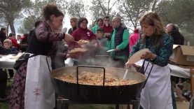 Un total de 3.500 racions van ser repartides a Sant Fruitós de Bages a la Festa de l’Arròs